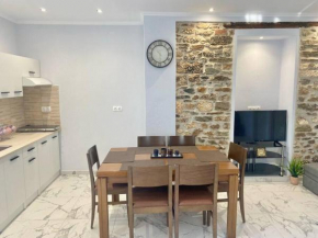 Suli Apartment (Two-Bedroom)